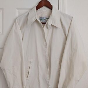 Golfmaster Men's Cream/White Nylon Windbreaker Jacket -- Size Men's S